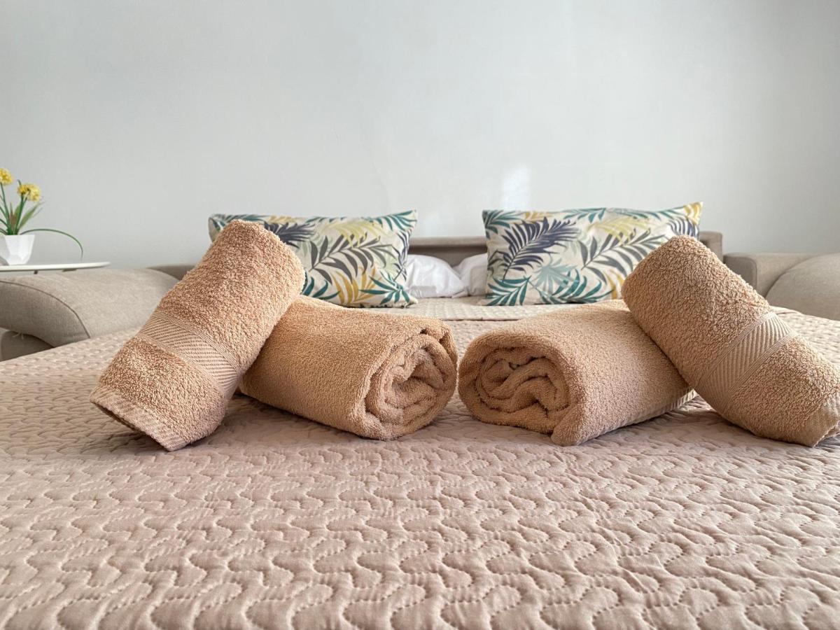 Studio With Access To The Garden. Open Pool. Beach Very Close. Wifi & Netflix Free Apartment Benalmadena Ngoại thất bức ảnh